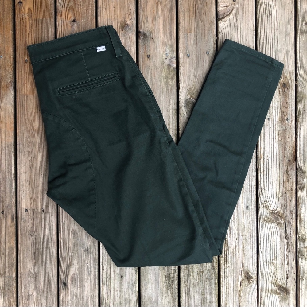 Levi pants !!